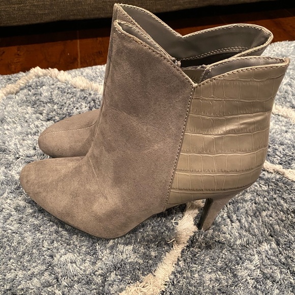 Express Boots - Picture 3 of 4